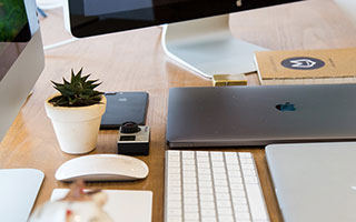 爱游戏娱乐平台-北安普顿中场压制力足，眼镜蛇阵容抢分在即，北安普顿三杰