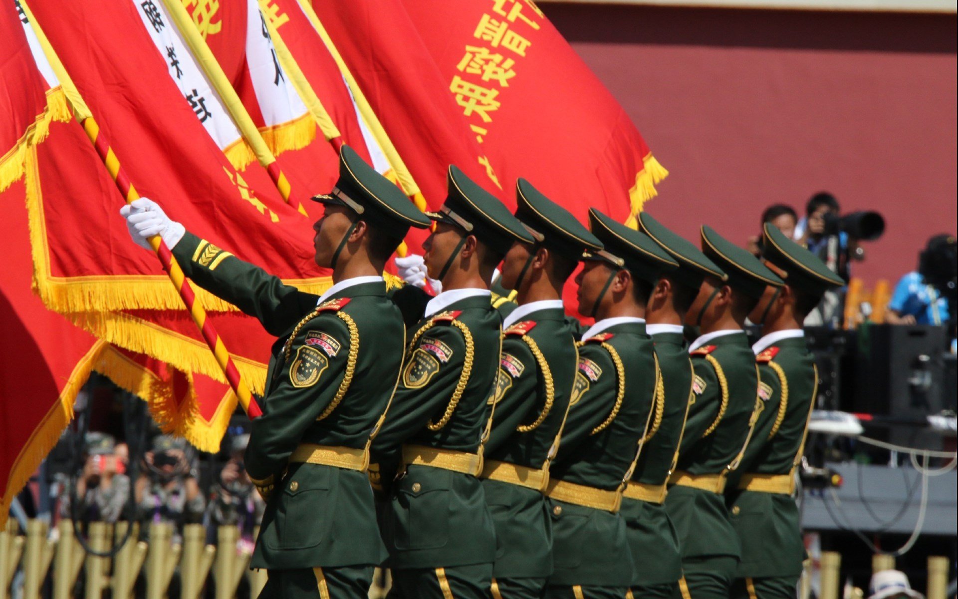 王者荣耀赛事解说风格:分析不同解说的特点与风格,王者荣耀赛事战令