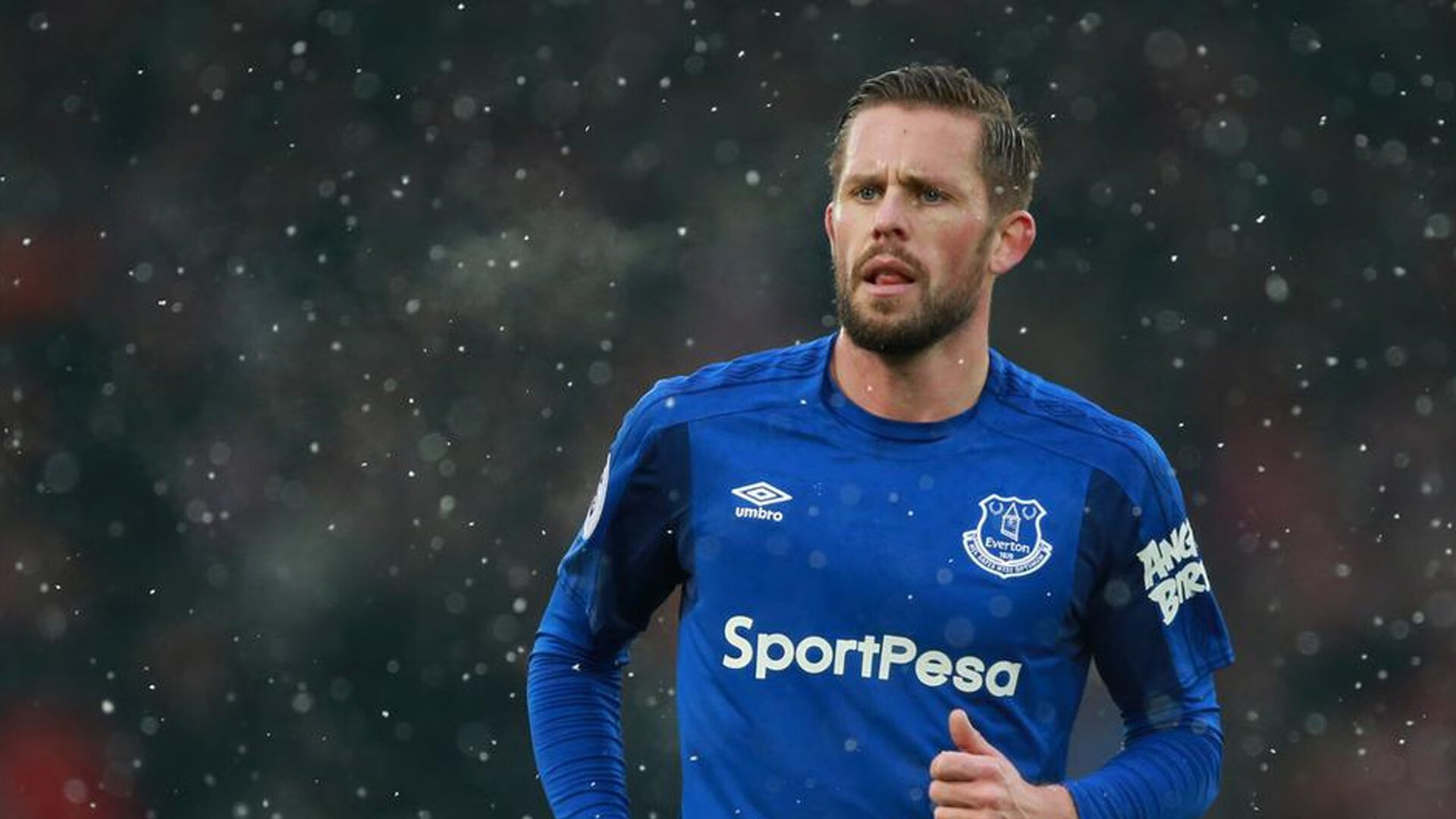 《虚拟偶像崛起，电竞比赛明星化全面铺开》，虚拟偶像界大名鼎鼎的人物叫什么