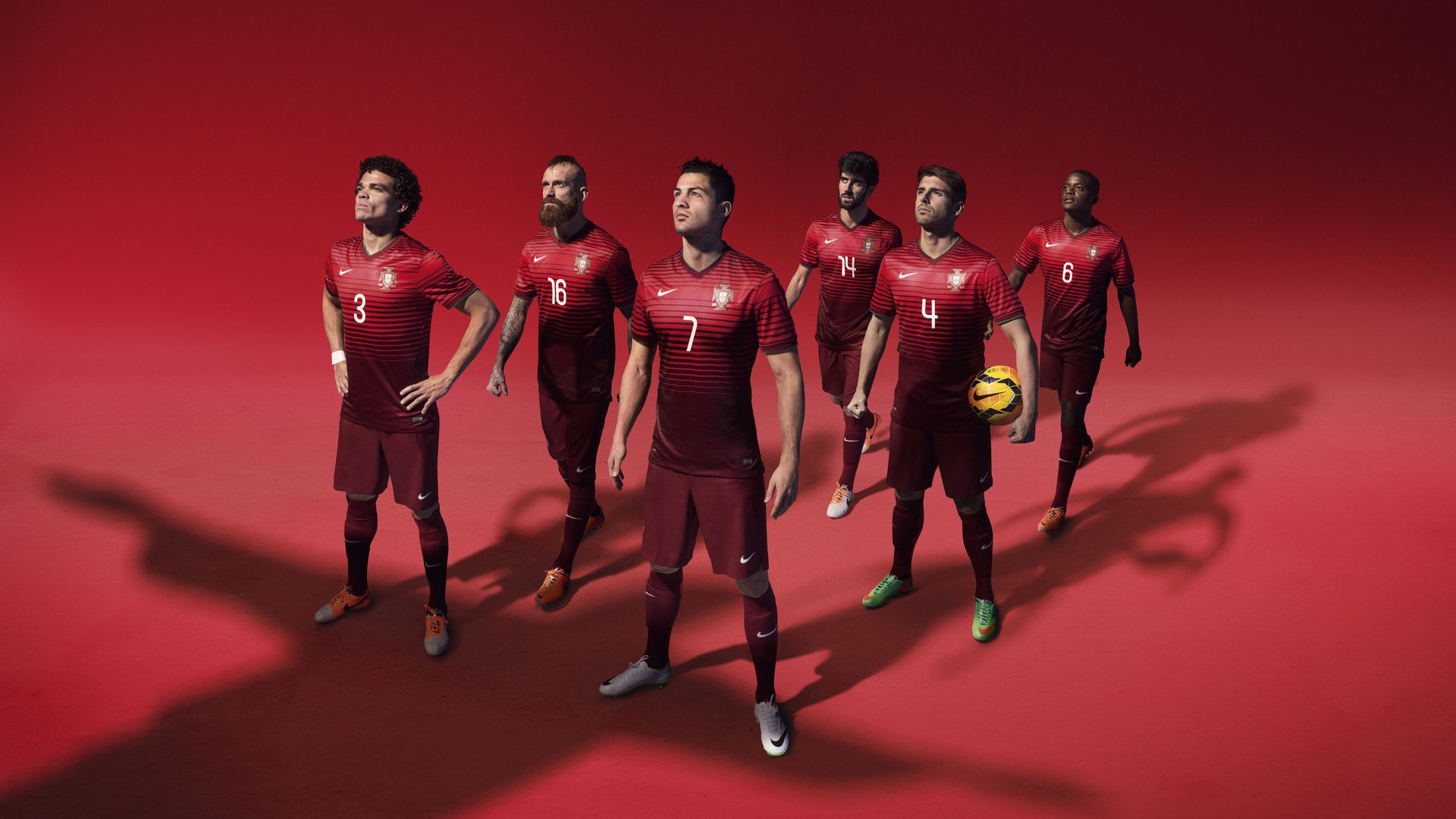 交易市场热度升温,球队争夺补强阵容,球赛阵容