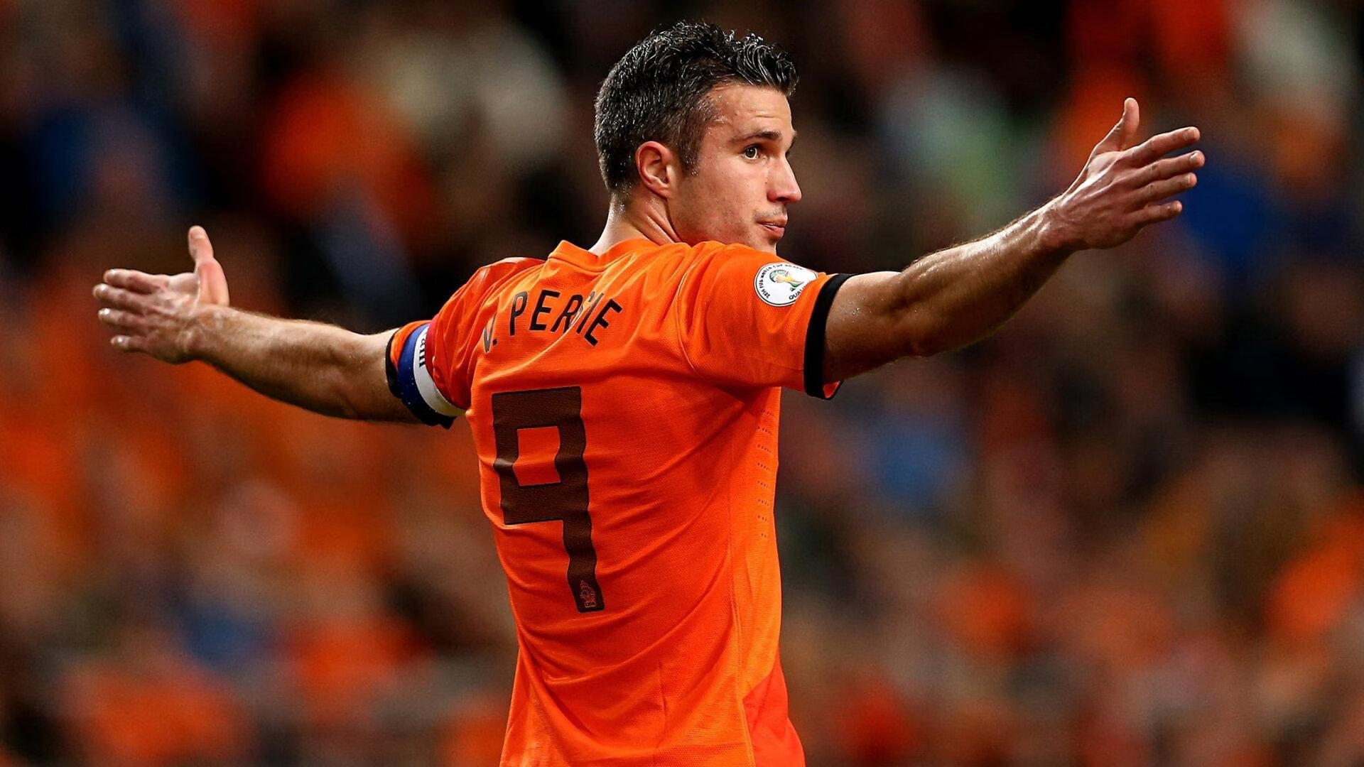 爱游戏app-欧洲足球冠军联赛冠军奖杯历史上的传奇，欧洲足球杯冠军是谁