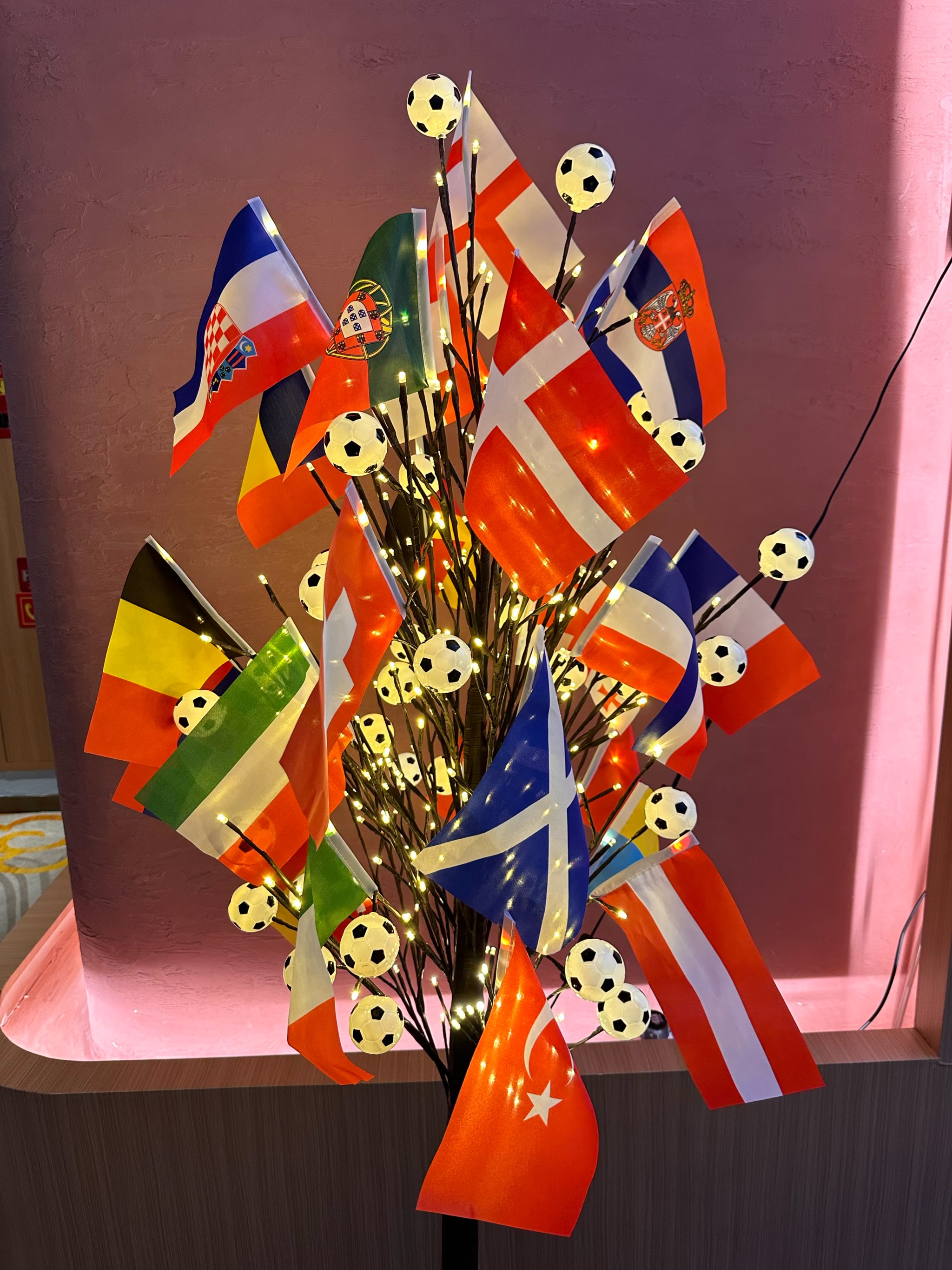 爱游戏:欧洲杯决赛，巅峰对决即将上演的简单介绍