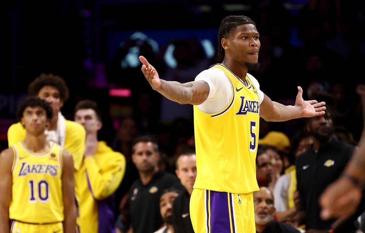 包含爱游戏官网：湖人队新赛季：雷迪什表示将提升组织能力的词条