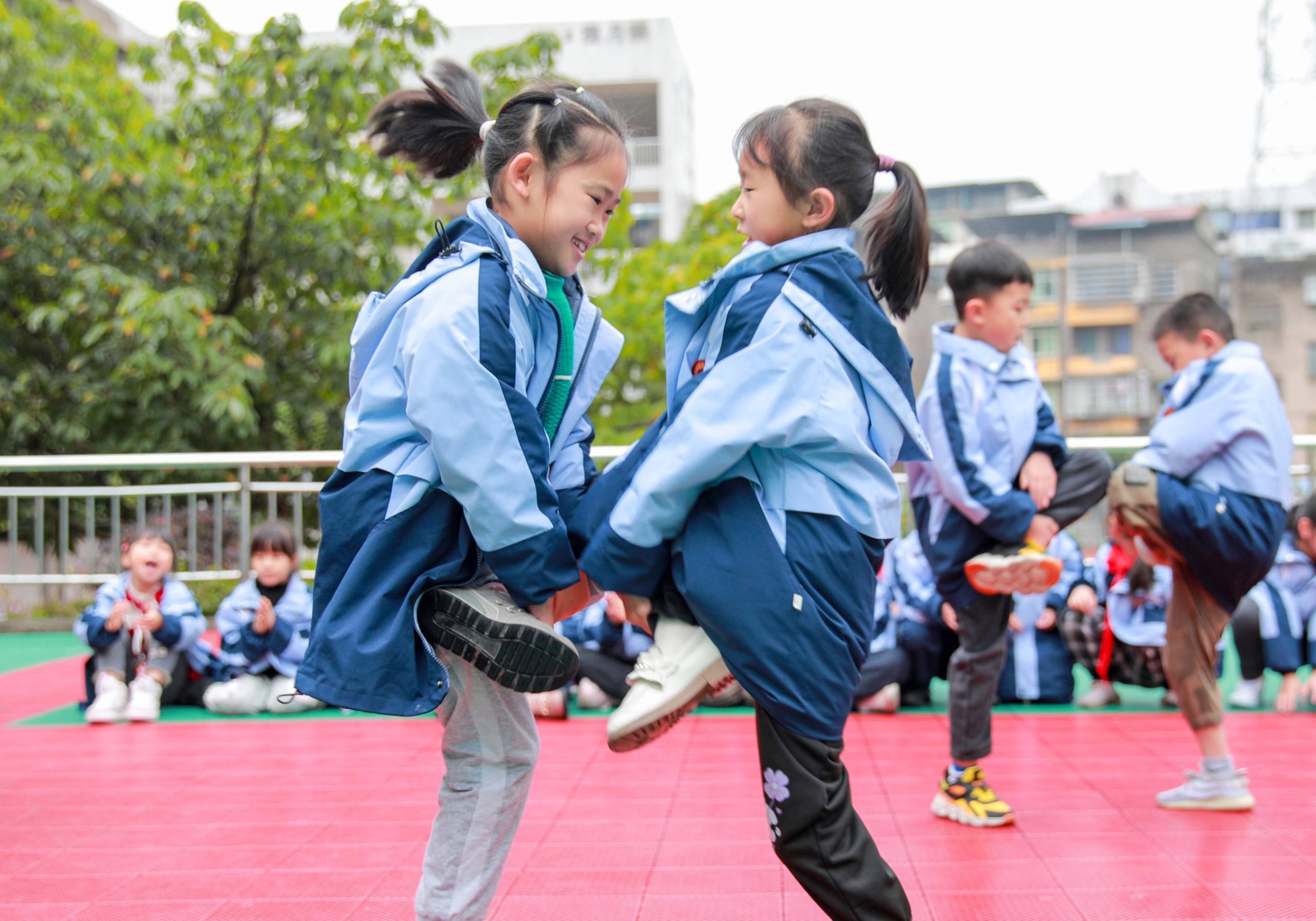 AYX体育官网-包含爱游戏：体育与心理的相互关系：深度探讨运动员的内心的词条